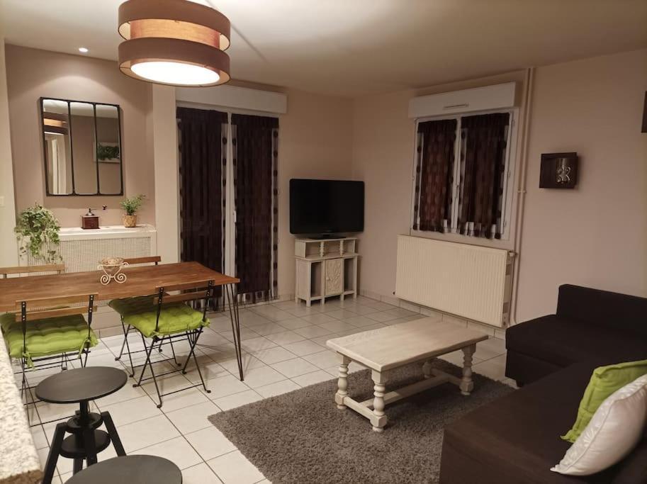 Ecully, Appartement Au Calme De 50M². Exterior foto